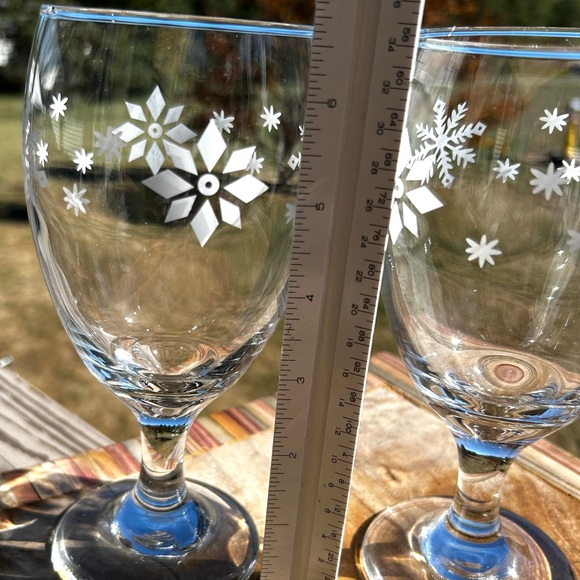 Christmas Snowflake Water Goblets Libbey  Set of 2 - Picture 2 of 7